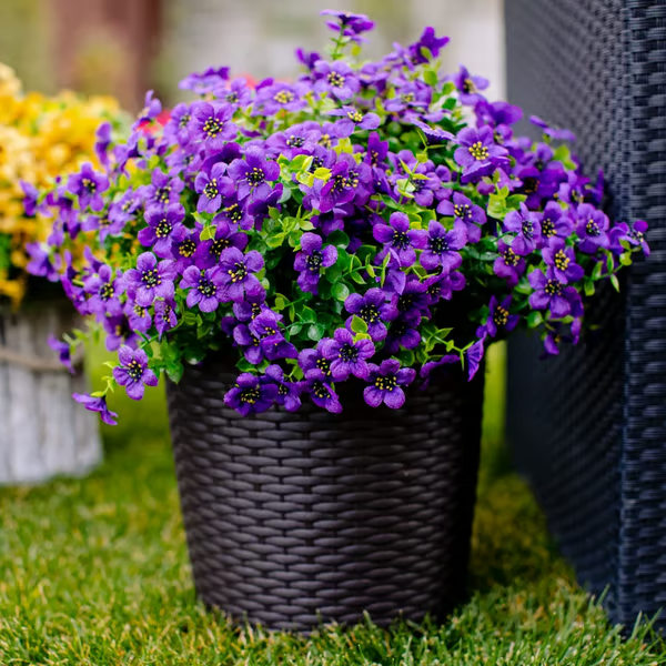 Odeiun™ Lifelike Artificial Flowers – Realistic, Waterproof & Fade-Resistant